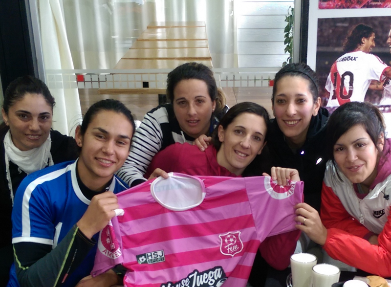 “En la cancha no somos un equipo, somos un grupo de amigas”